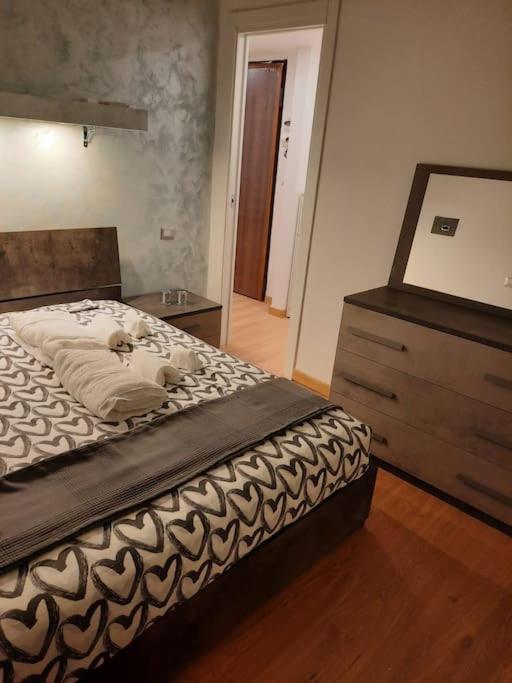 N&Ghomesweethome Raffaelloelegante Appartamento Ideale Casa Vacanze Affari Milan Luaran gambar