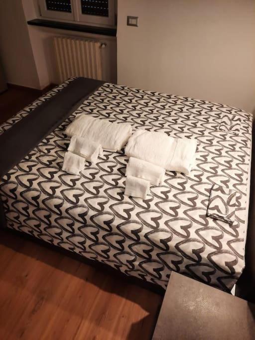 N&Ghomesweethome Raffaelloelegante Appartamento Ideale Casa Vacanze Affari Milan Luaran gambar