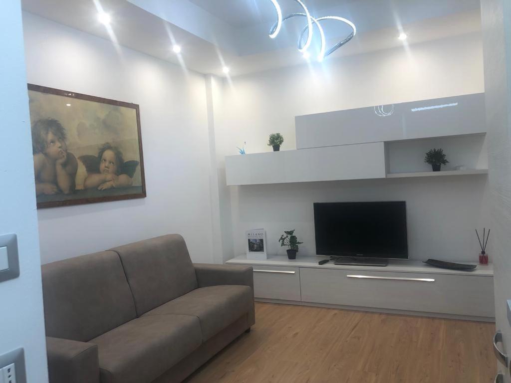 N&Ghomesweethome Raffaelloelegante Appartamento Ideale Casa Vacanze Affari Milan Luaran gambar