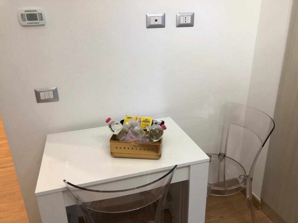 N&Ghomesweethome Raffaelloelegante Appartamento Ideale Casa Vacanze Affari Milan Luaran gambar